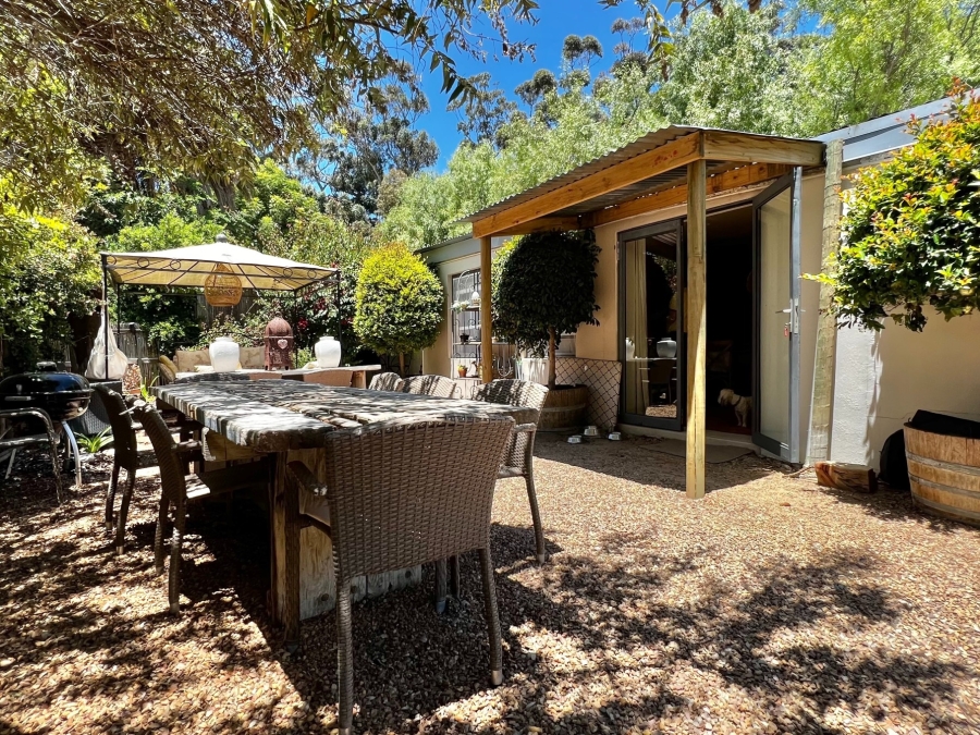 8 Bedroom Property for Sale in Raithby Western Cape